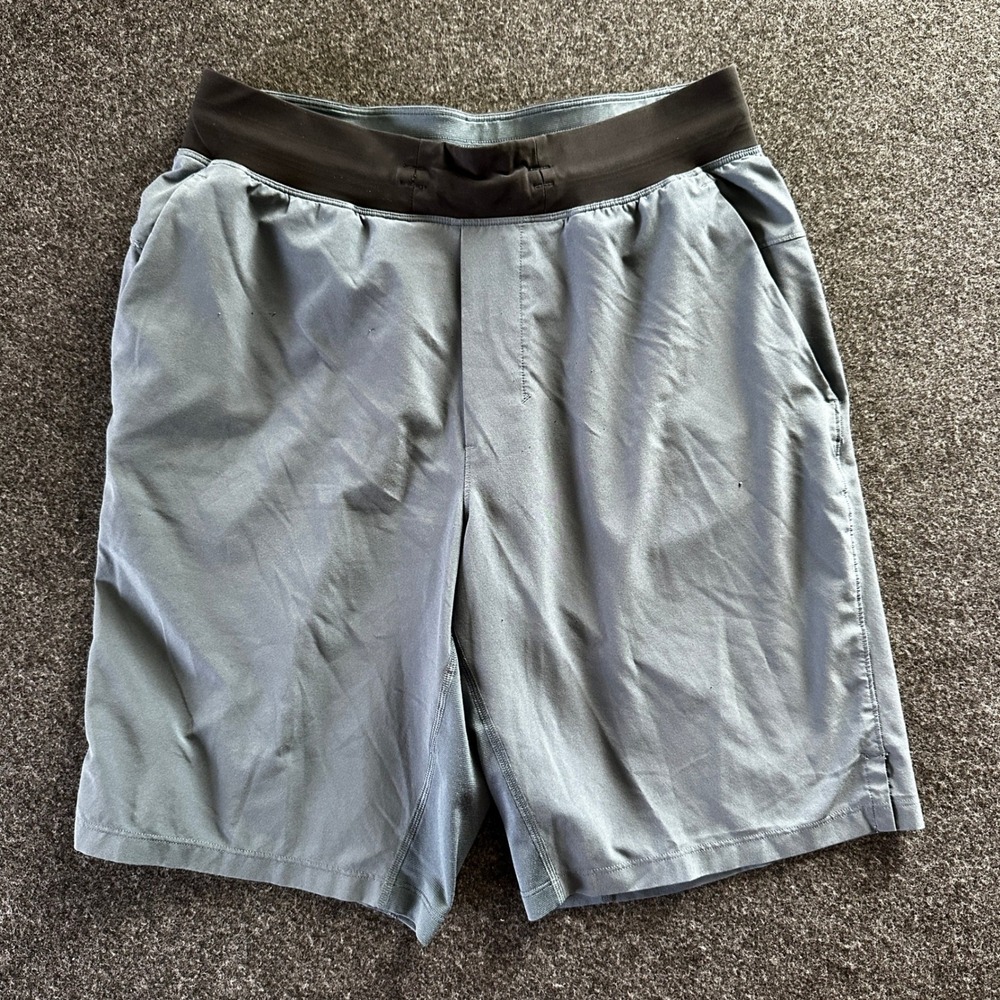Lululemon Pace Breaker 9 Inch Shorts Mens Small Gray Athletic Running Gym Snags